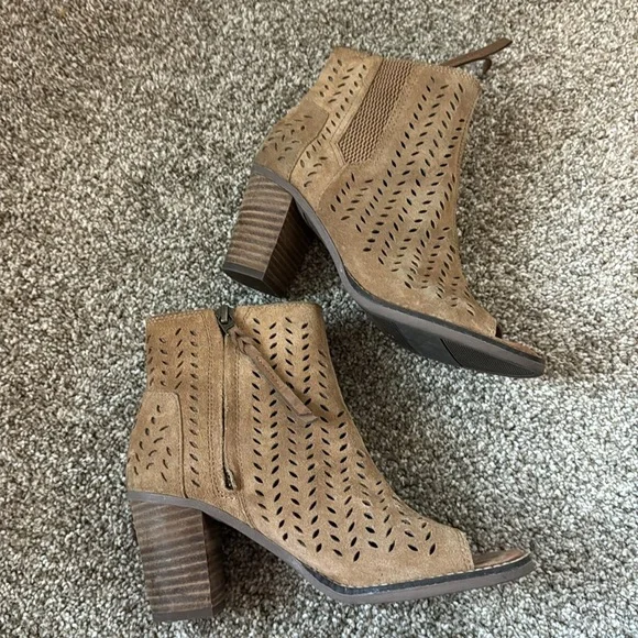 TOMS Majorca Peep Toe Suede Tan Perforated Ankle Boots Women's 5.5 - Picture 5 of 7
